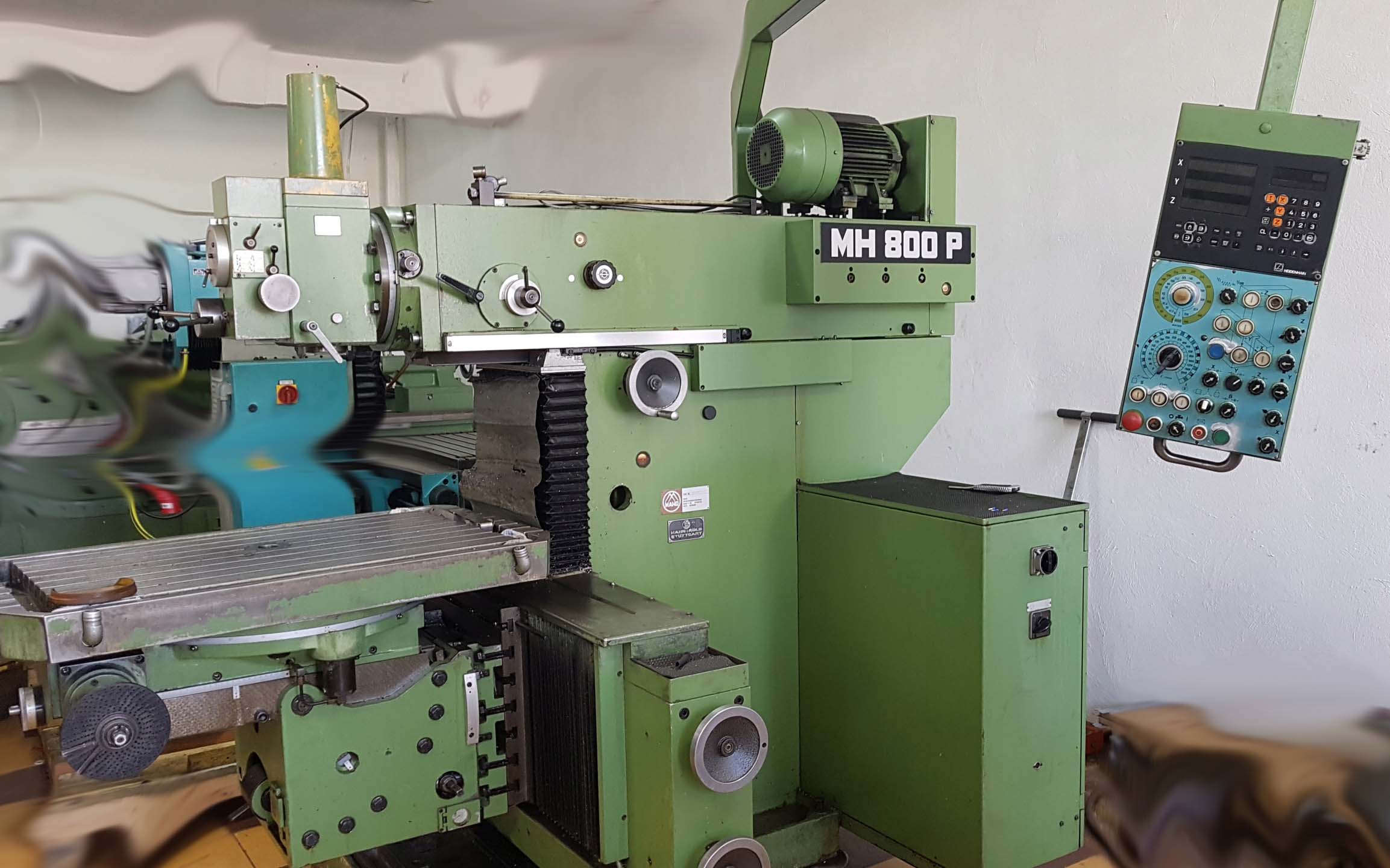 Фото инструментального фрезерного верстата MAHO 800